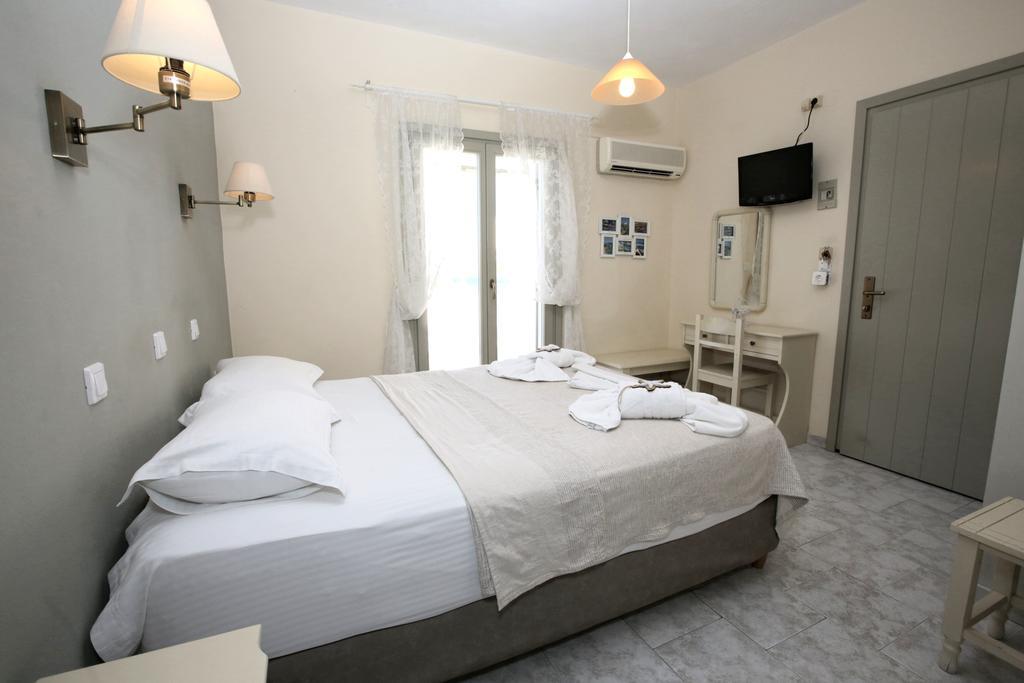 Alexandra'S Rooms Páros Buitenkant foto
